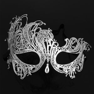 Open image in slideshow, Elegant Lace Metal Masquerade Mask
